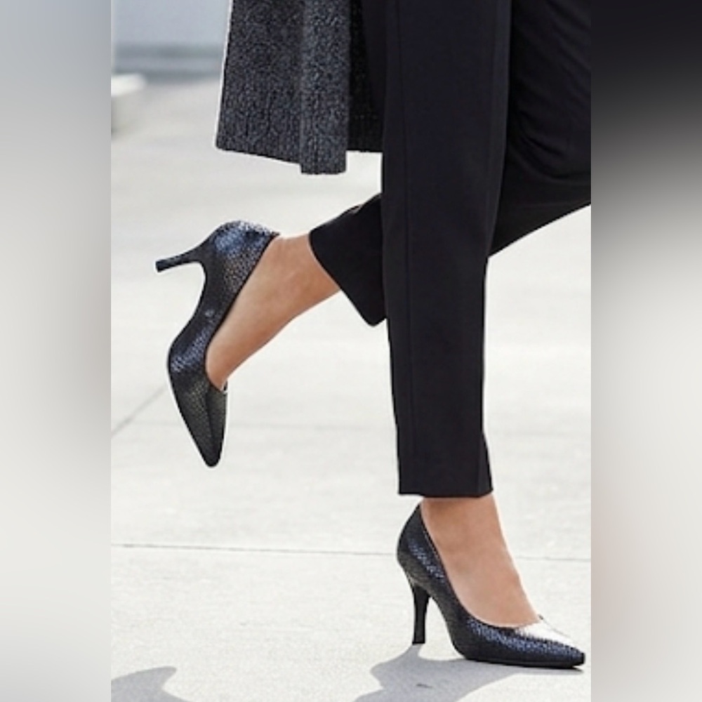Ellen Tracy Black Metallic Snakeskin Pointed Toe Pumps Iridescent Size 8.5